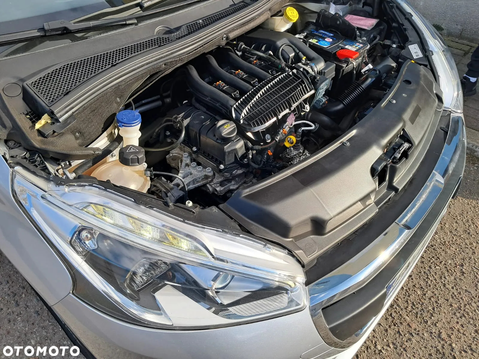 Peugeot 208 - 22