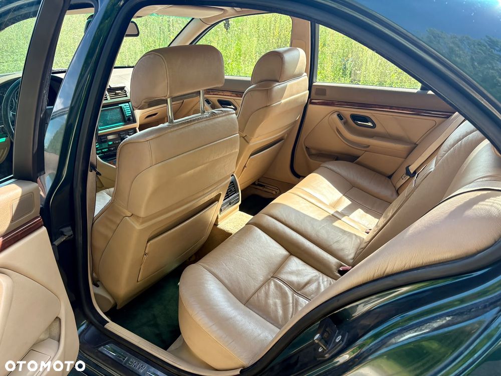 BMW Seria 5 - 12
