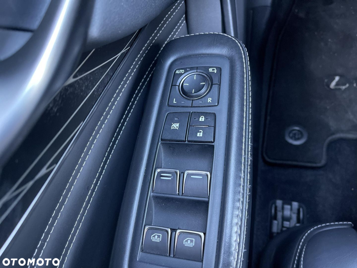 Lexus LS - 17