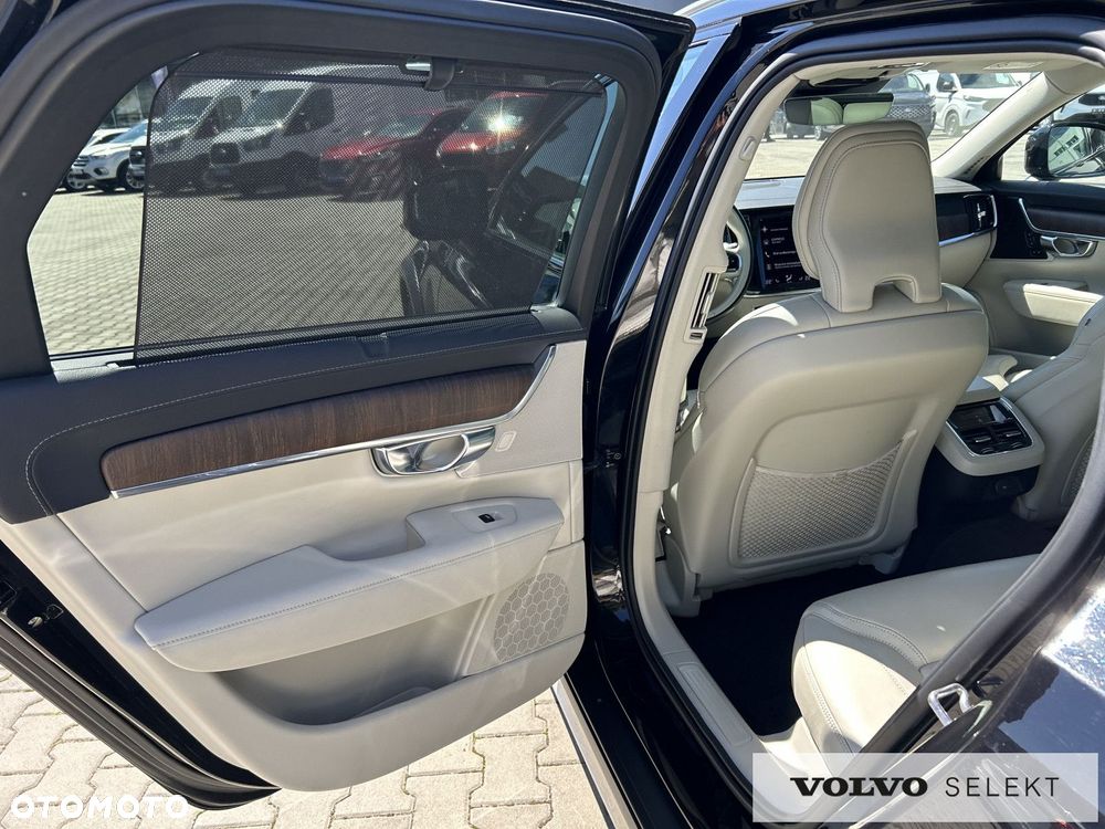 Volvo V90 Cross Country - 28