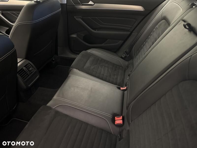 Volkswagen Passat 1.5 TSI EVO Elegance DSG - 21