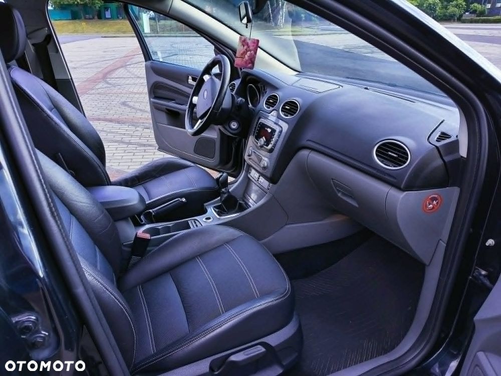 Ford Focus 1.8 Titanium - 3