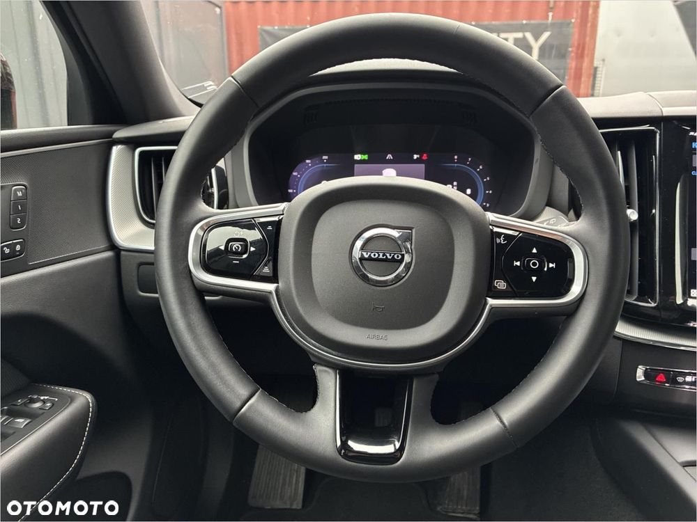 Volvo XC 60 B5 B AWD Core - 21