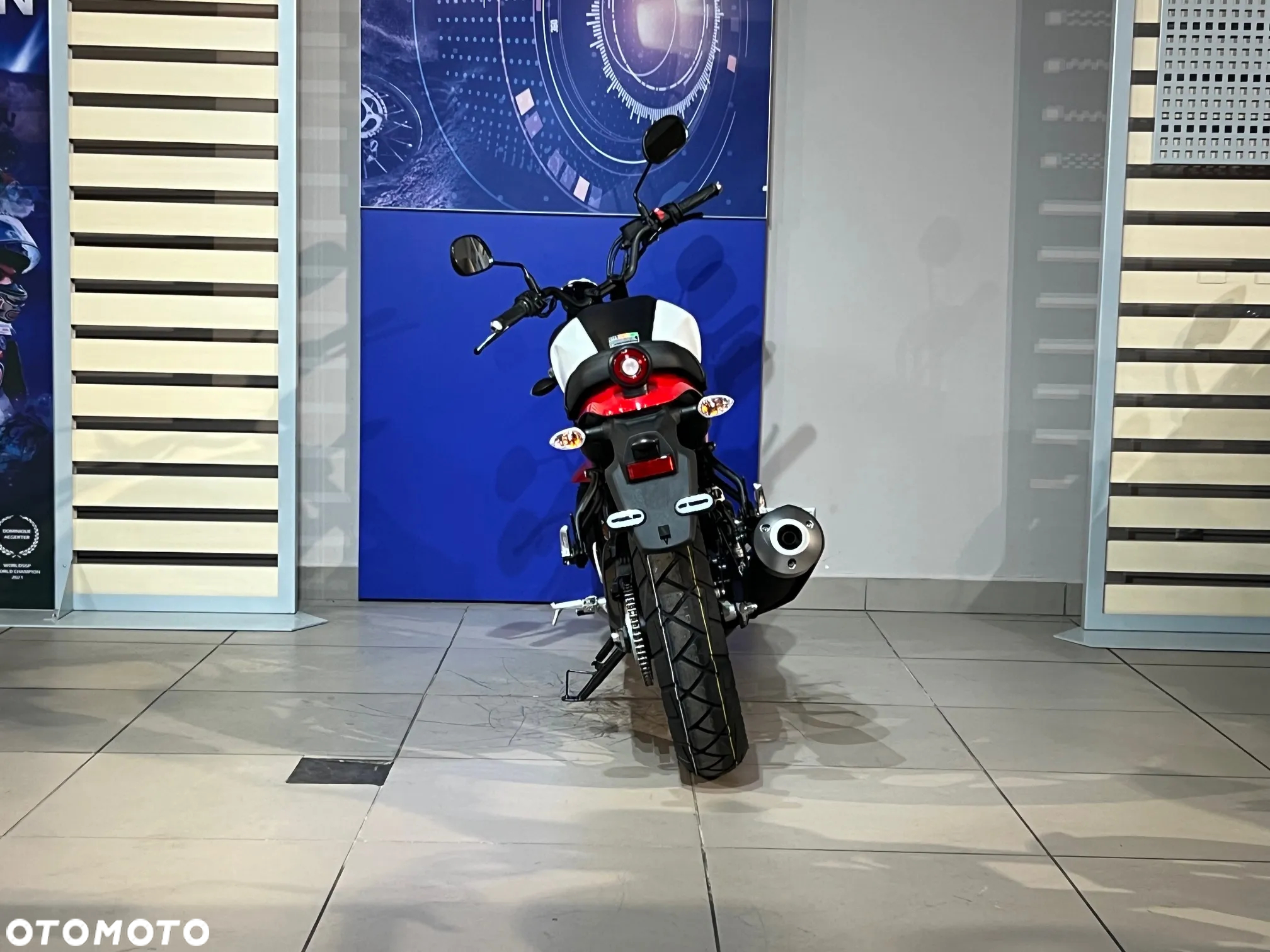 Yamaha XSR - 4