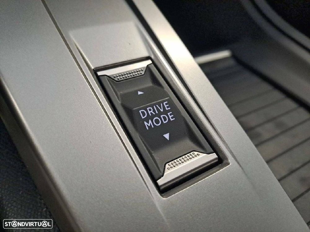 Peugeot 308 1.2 Hybrid Style e-DCS6 - 23