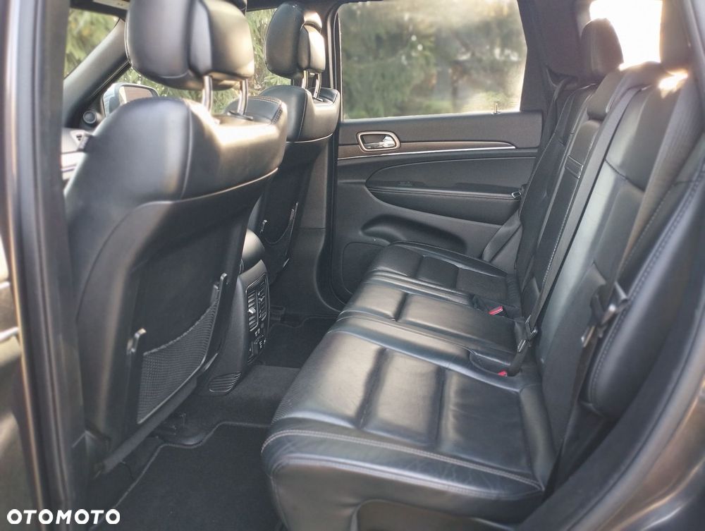 Jeep Grand Cherokee - 13