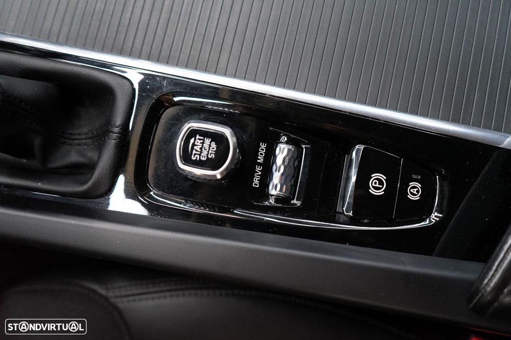 Volvo V60 2.0 D3 Momentum - 29