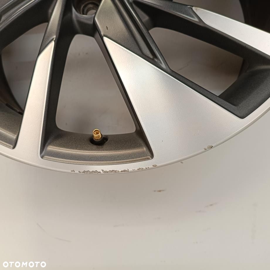 Alufelga 5x112 18 AUDI A3 S3 8Y0 8Y0601025BB (F9066) - 4