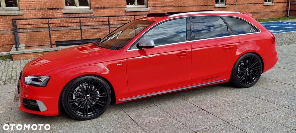 Audi A4 Avant 2.0 TDI DPF clean diesel quattro S tronic S line Sportpaket - 9