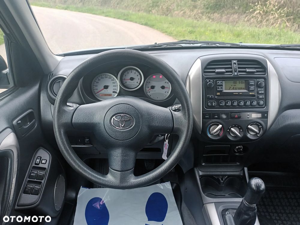 Toyota RAV4 1.8 VVT-i Terra 2WD - 23
