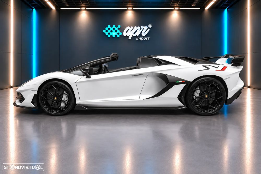Lamborghini Aventador - 9