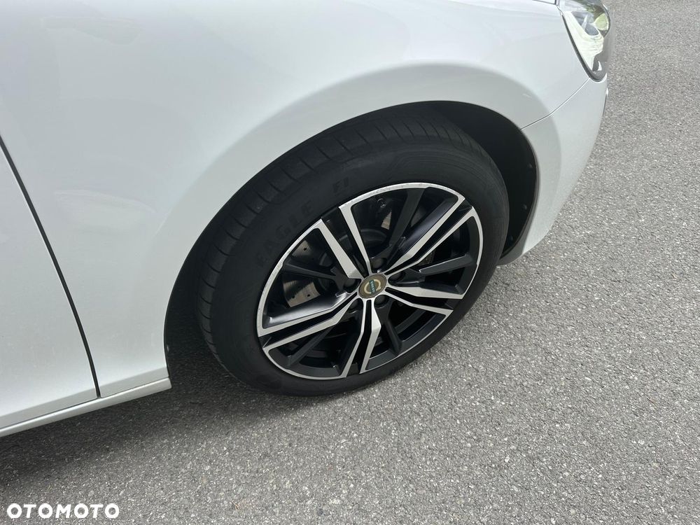 Volvo V40 D2 Drive-E Momentum - 8