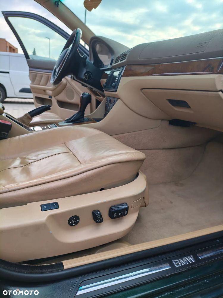 BMW Seria 5 - 18