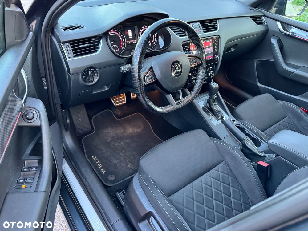 Skoda Octavia 2.0 TDI DSG RS - 20