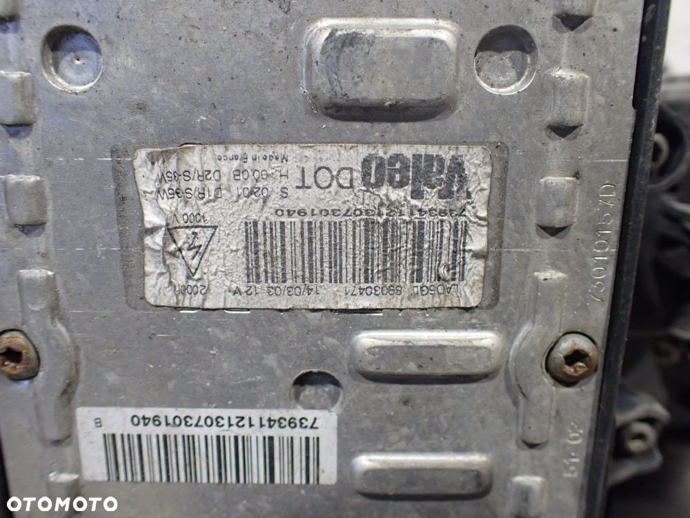 LAMPA PRAWA PRZEDNIA VOLVO S80 2.4 8693653 - 9