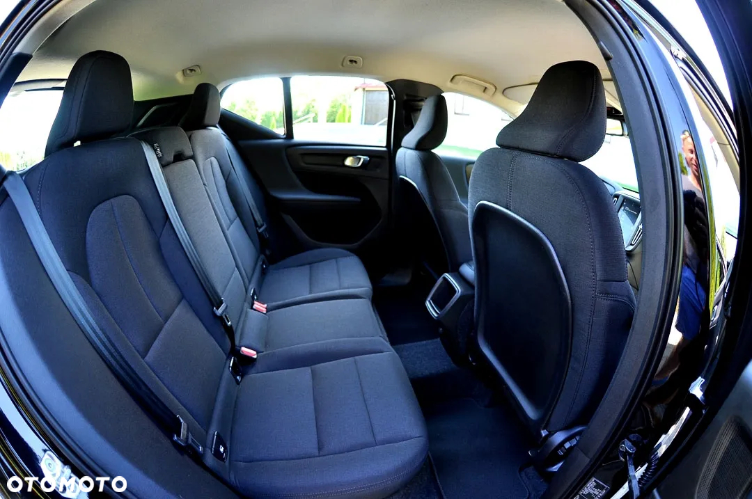 Volvo XC 40 D3 Momentum Pro - 24