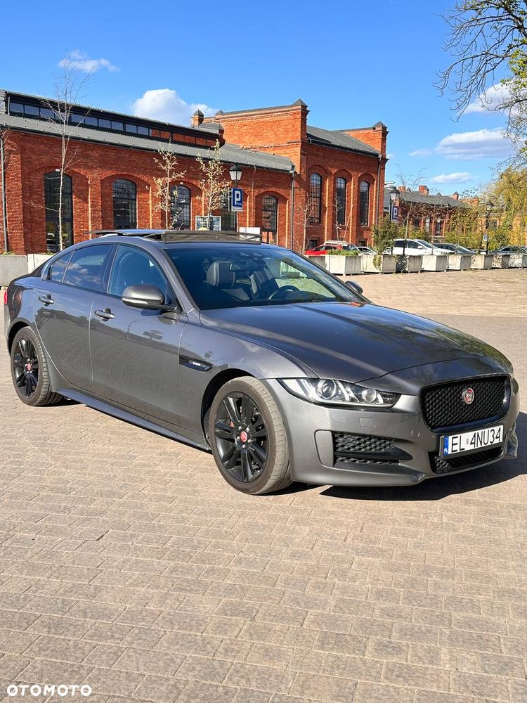 Jaguar XE 20d R-Sport - 2