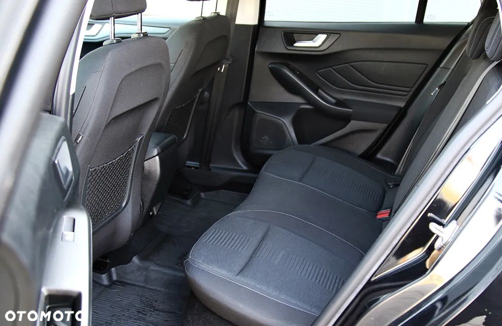Ford Focus 1.0 EcoBoost Active - 38