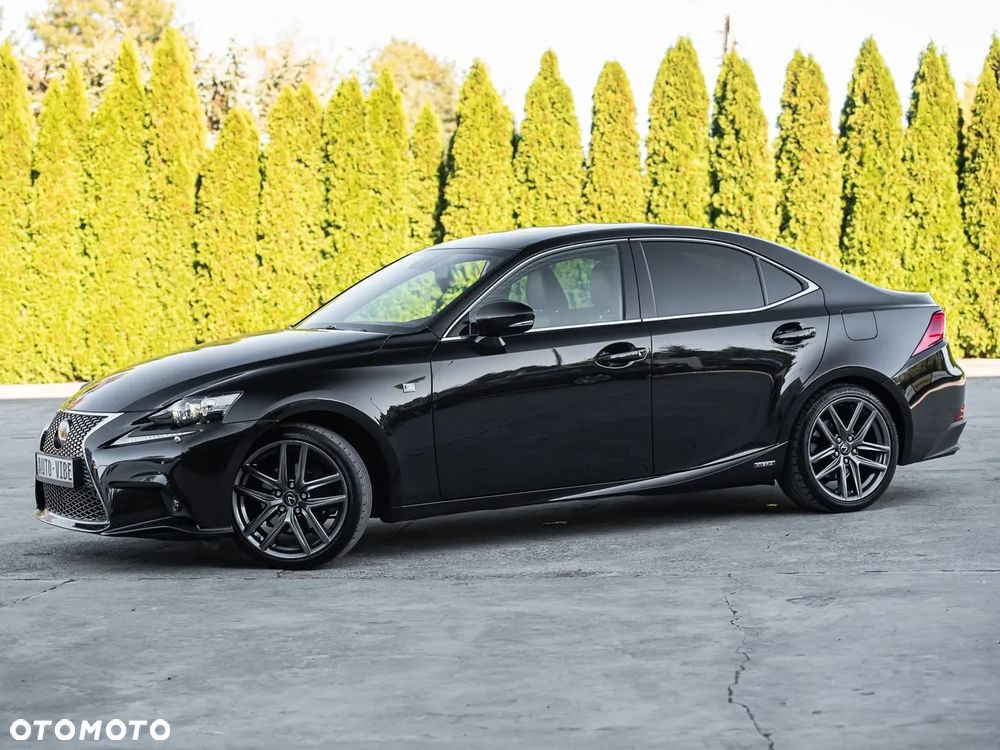 Lexus IS 300h F Sport - 7