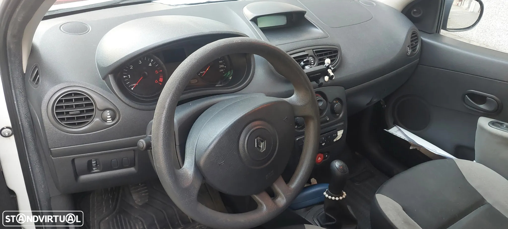 Renault clio - 7