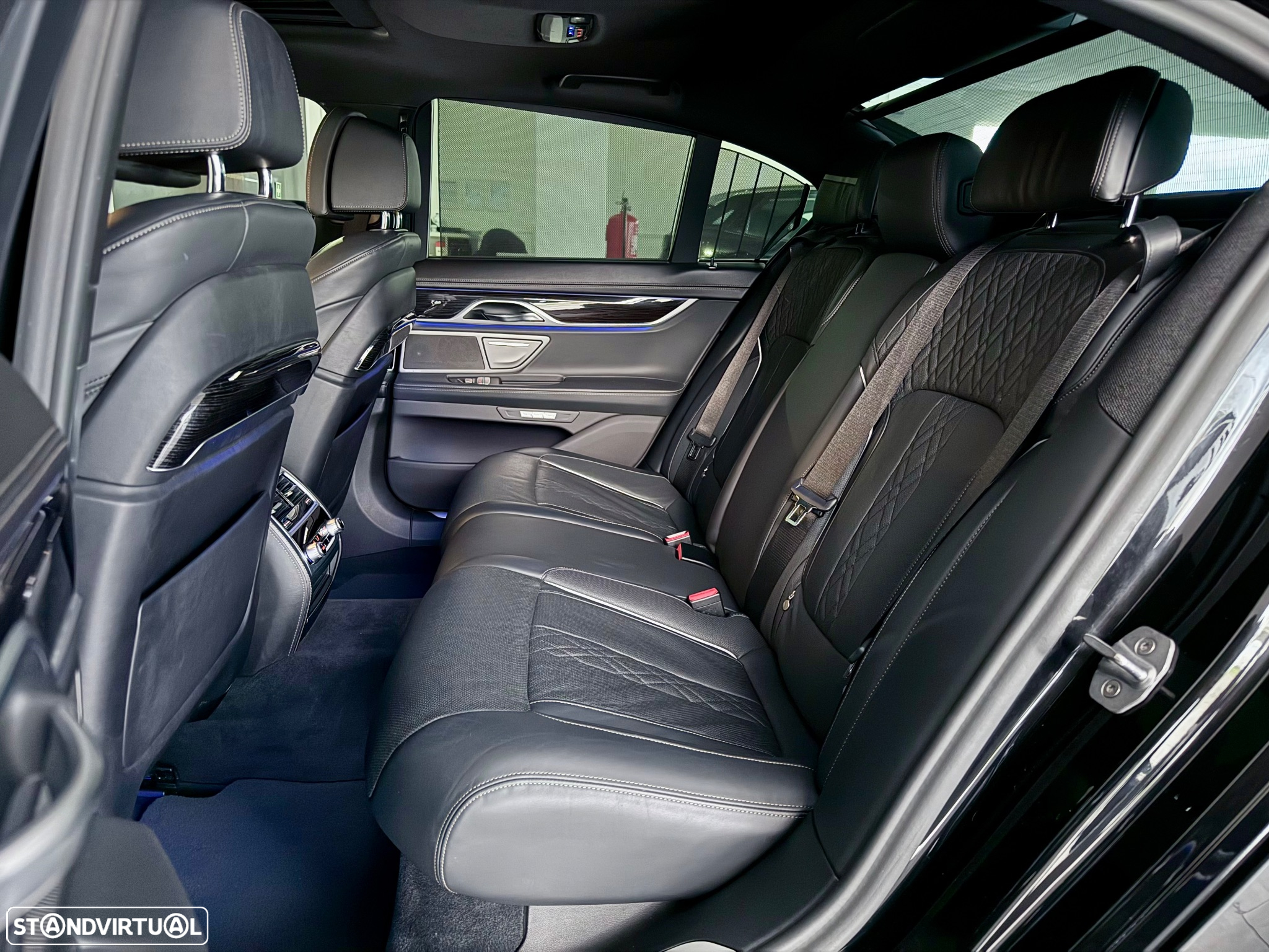BMW 740 d xDrive Pack M - 42