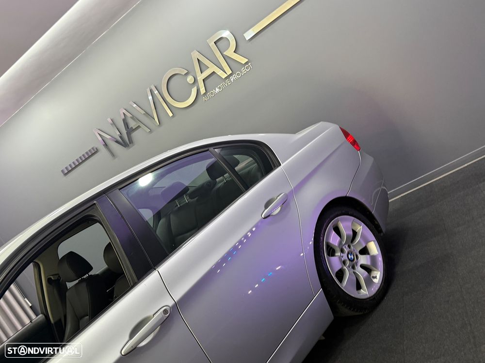 BMW 320 dA Exclusive - 8