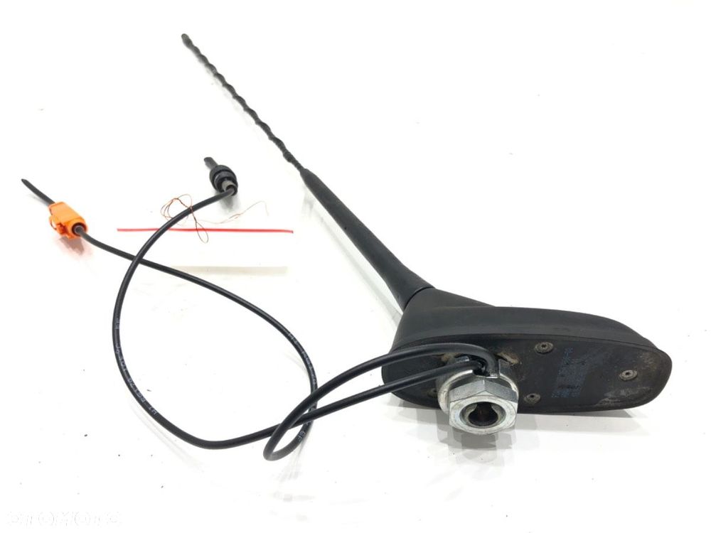 ANTENA DACHOWA - 174.00 PLN - CITROEN C3 II (SC_) 2009 - 2022 1.0 VTi 68 50 kW [68 KM] benzyna 2012 - 3