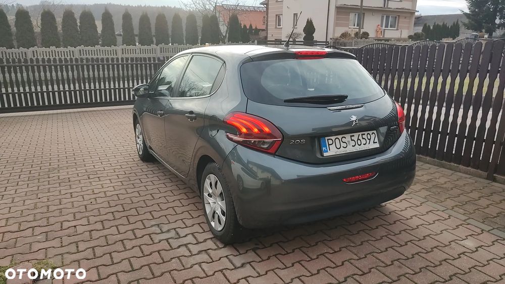 Peugeot 208 - 6