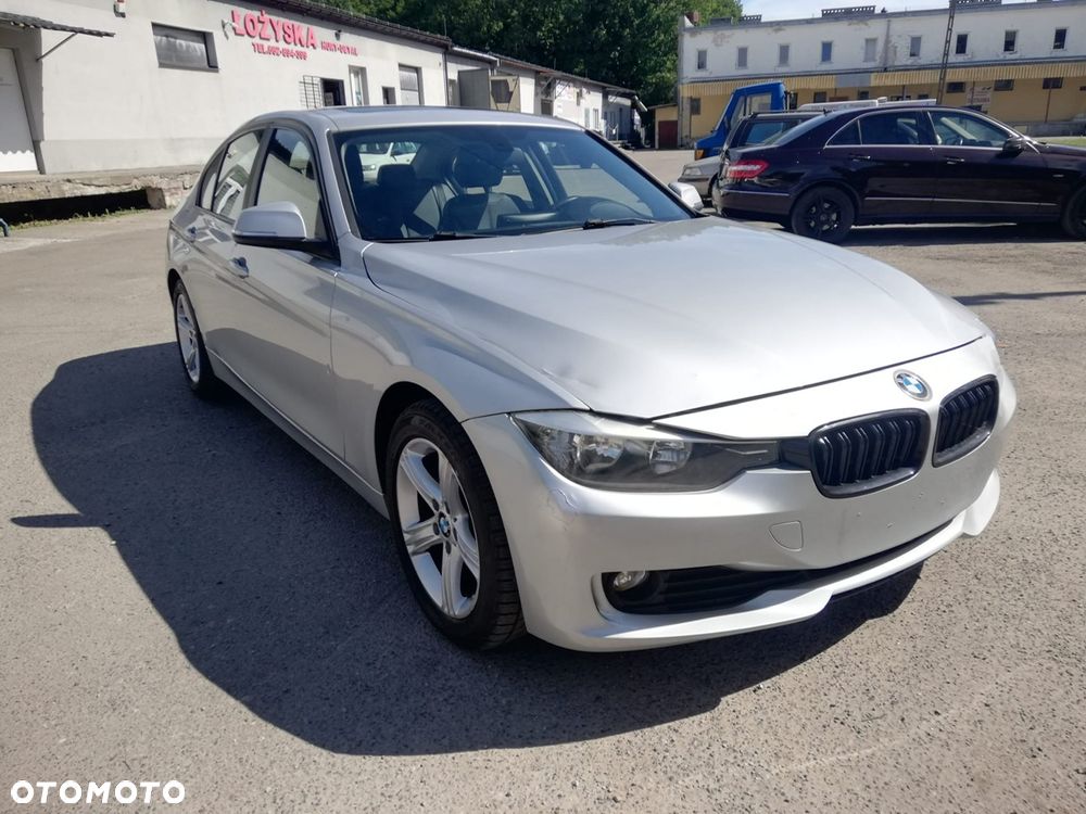 BMW Seria 3 328i xDrive - 7