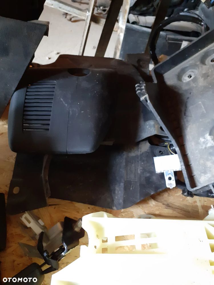 12223 Osłony plastiki zaslepki podstwa akumulatora Mazda 6 12- - 1