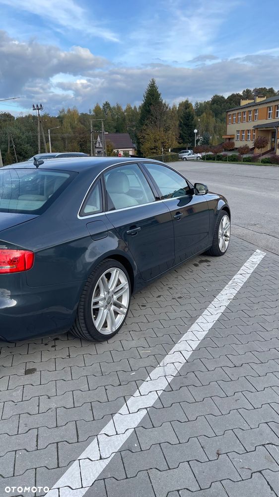 Audi A4 - 4