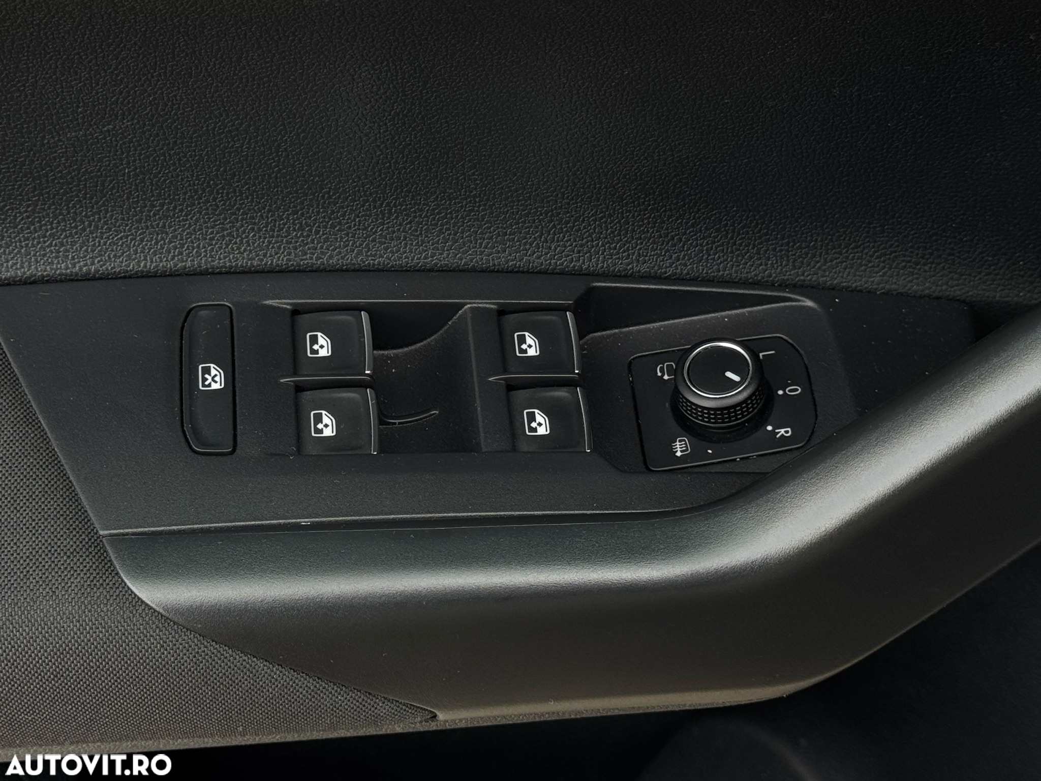 Volkswagen Polo 2.0 TSI OPF DSG GTI - 22