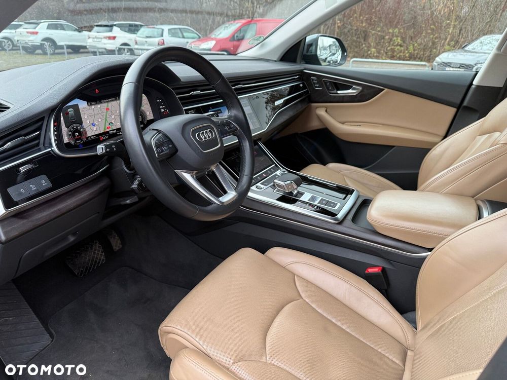 Audi Q8 - 10