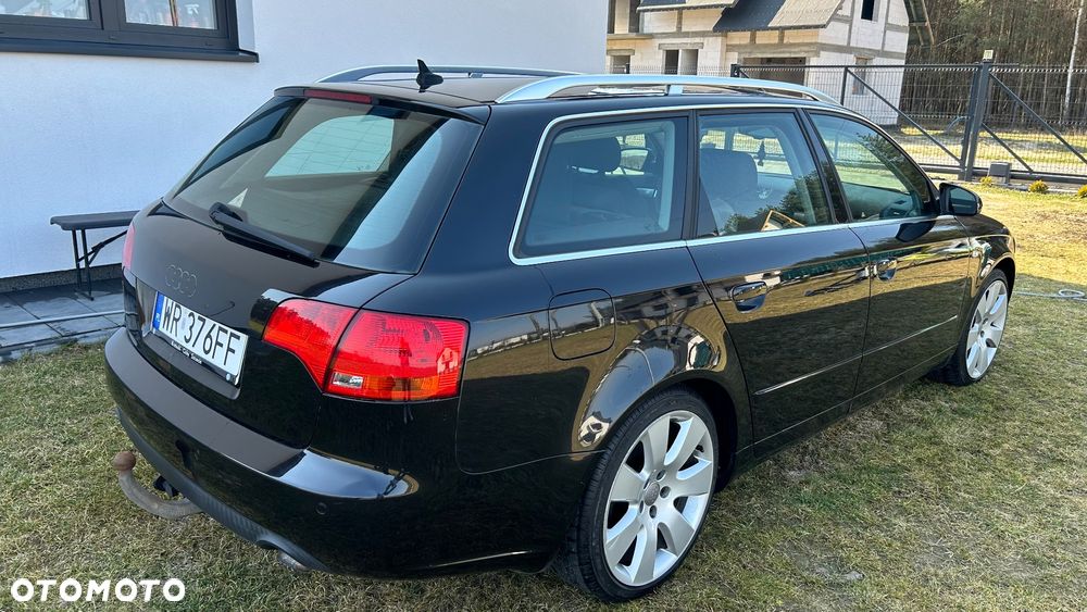 Audi A4 Avant - 16