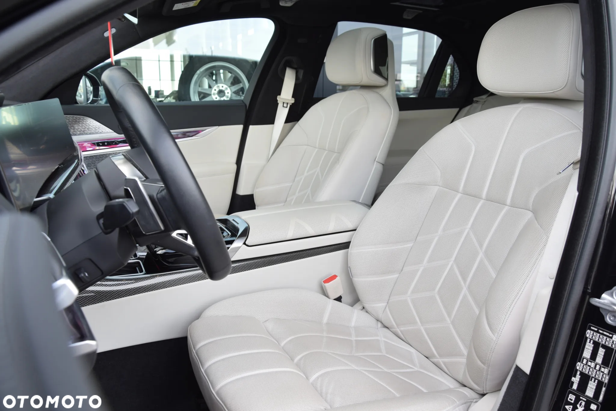 BMW Seria 7 - 18