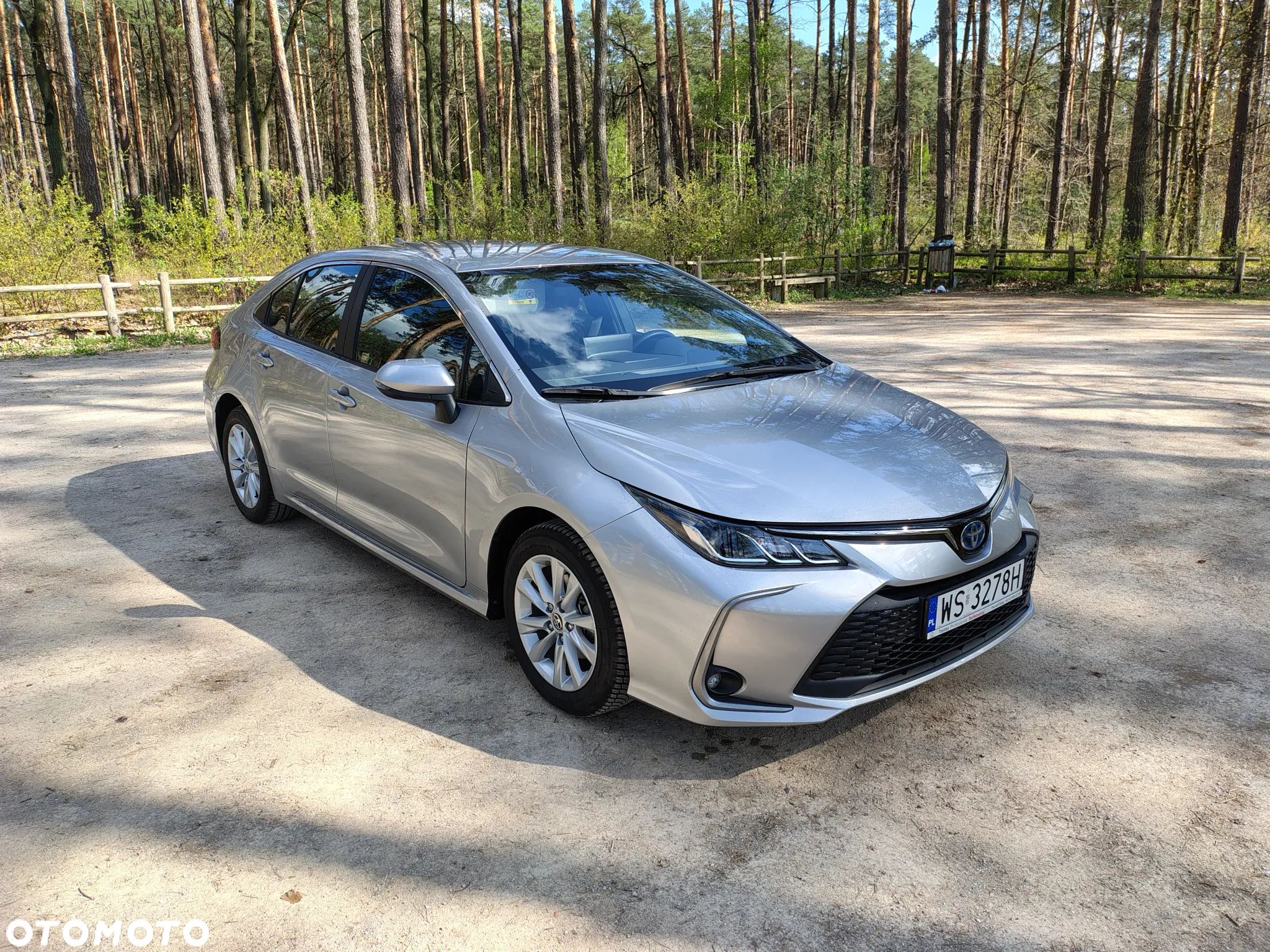 Toyota Corolla 1.8 Hybrid Comfort - 1