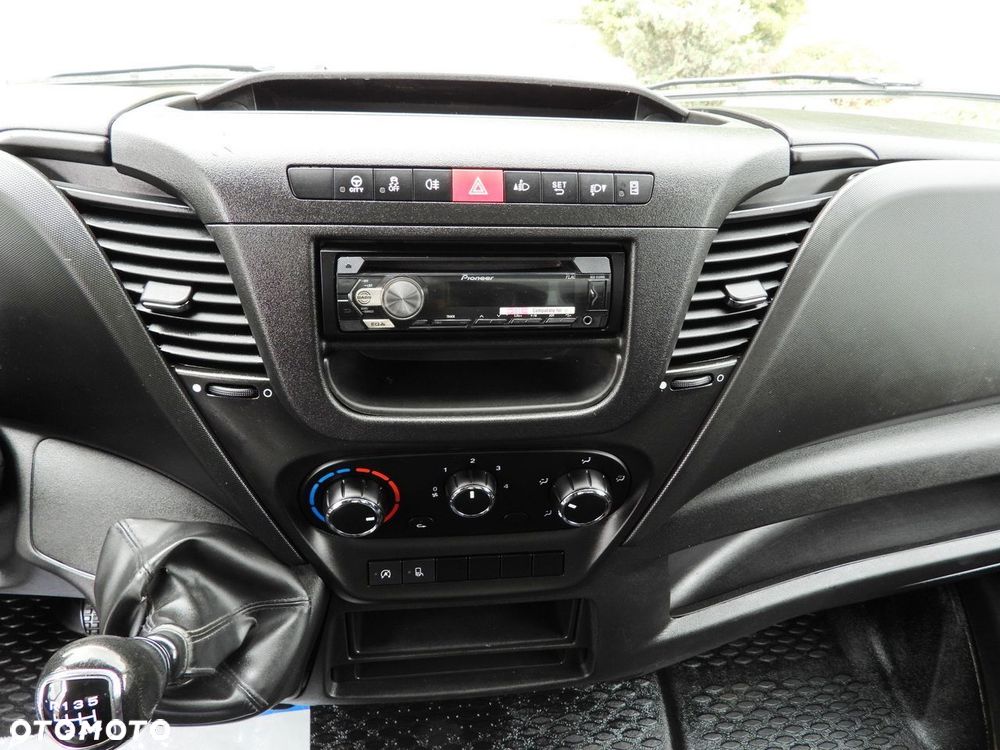 Iveco DAILY 35C14 WYWROTKA TEMPOMAT BLIŹNIACZE KOŁA  140KM - 35
