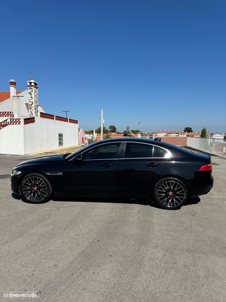 Jaguar XE 2.0 D Prestige Aut. - 1