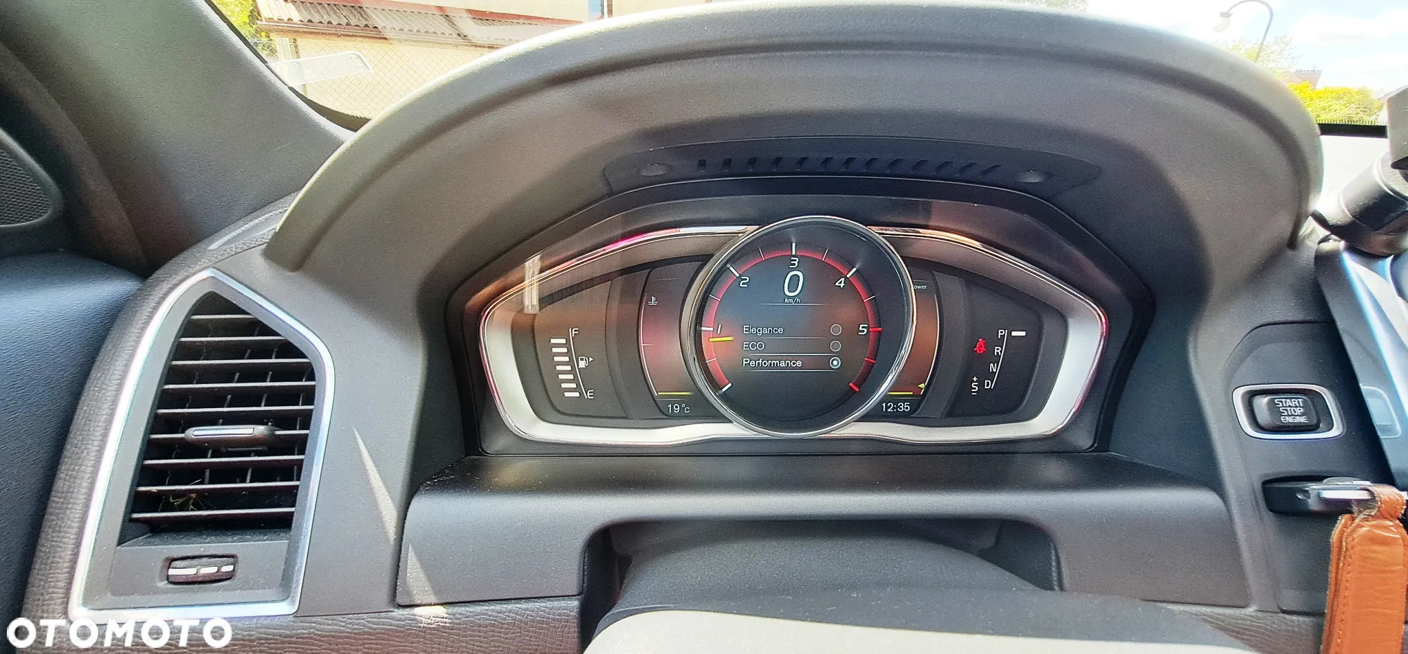 Volvo XC 60 D4 Drive-E Momentum - 28
