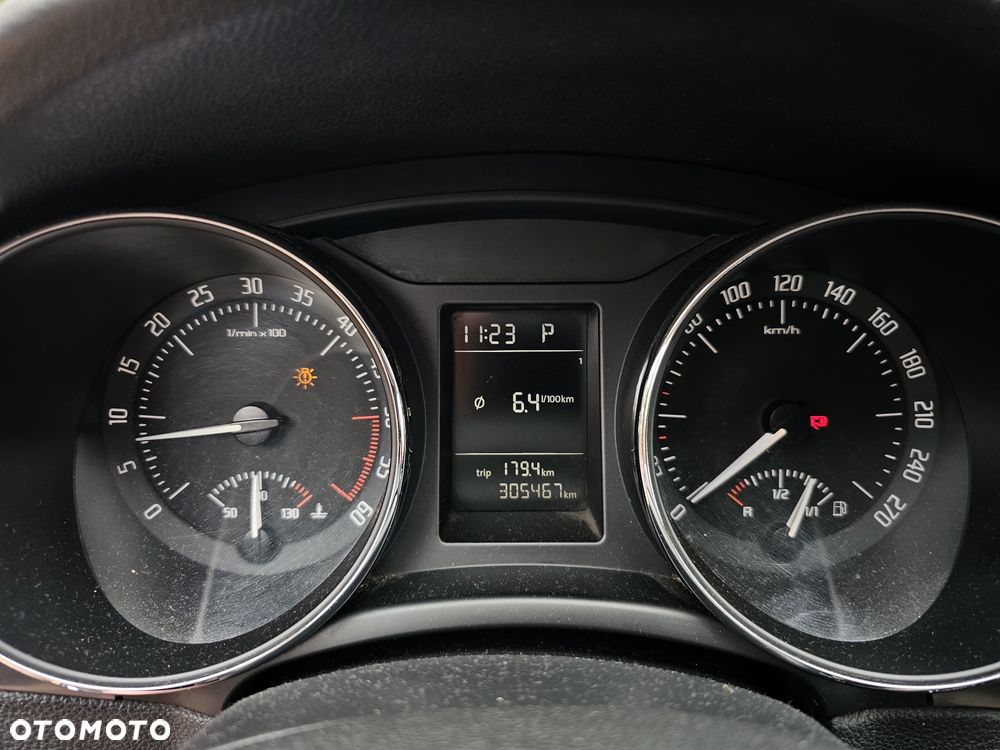 Skoda Superb 2.0 TDI Comfort DSG - 10