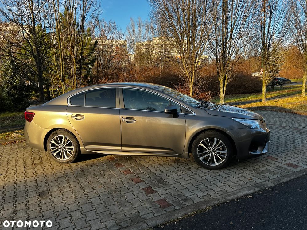 Toyota Avensis 1.8 Prestige - 10