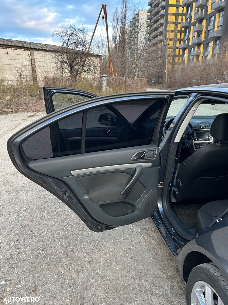 Skoda Octavia 1.6 TDI Drive DSG - 14
