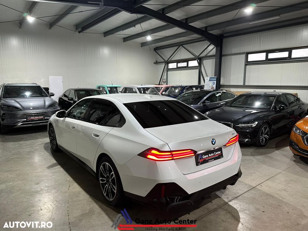 BMW Seria 5 520i AT MHEV - 31