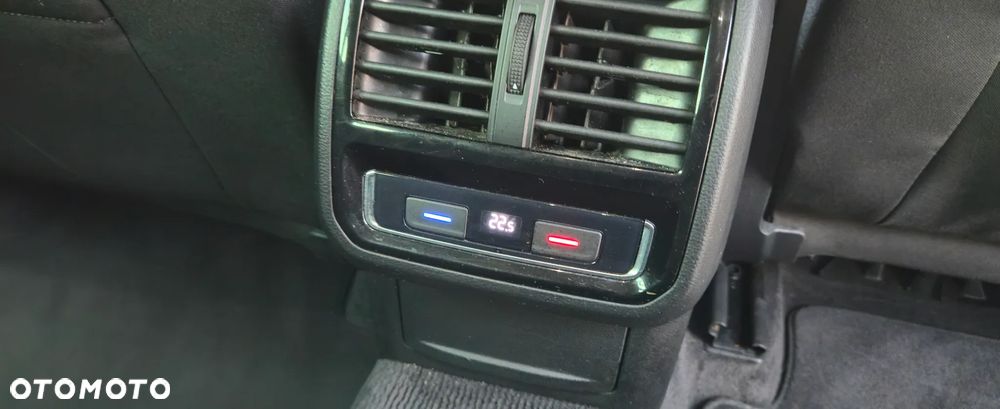 Volkswagen Passat - 16