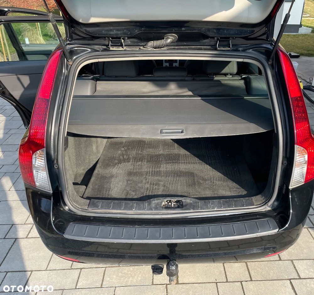 Volvo V50 1.6D DRIVe R-Design Start-Stop - 3