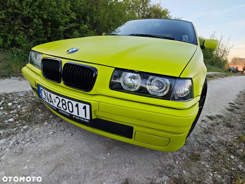 BMW Seria 3 318i - 11