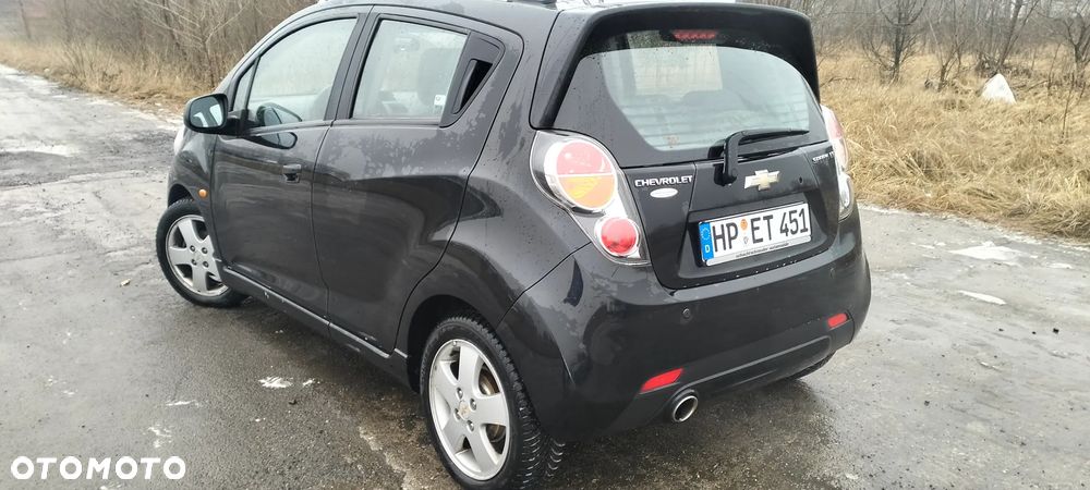 Chevrolet Spark - 25