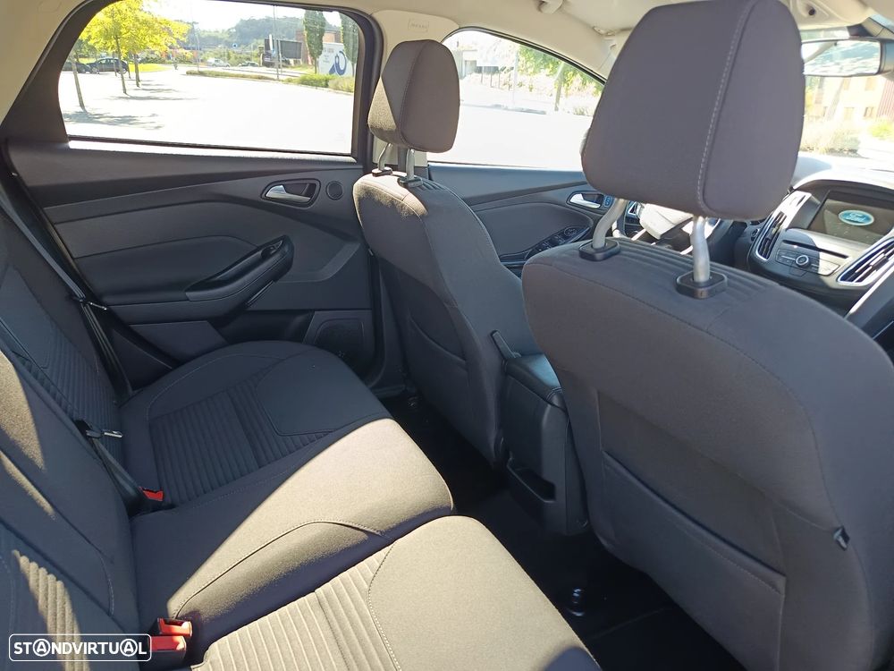 Ford Focus SW 1.0 EcoBoost Titanium - 8