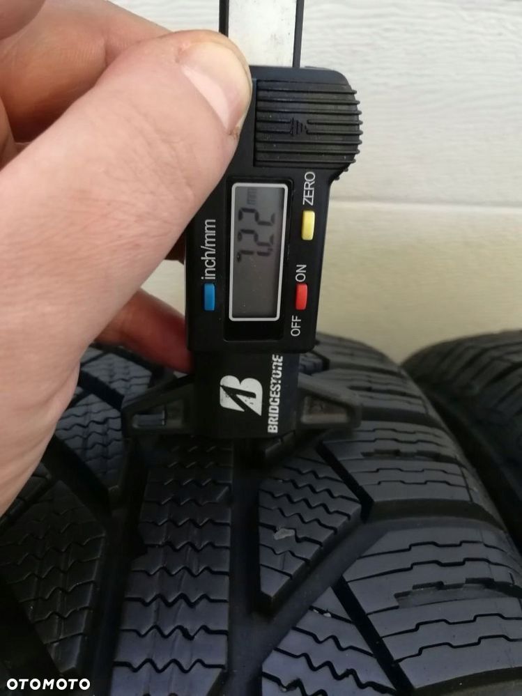 Opony zimowe 175/65 R 15 Semperit Master-Grip 2 - 2