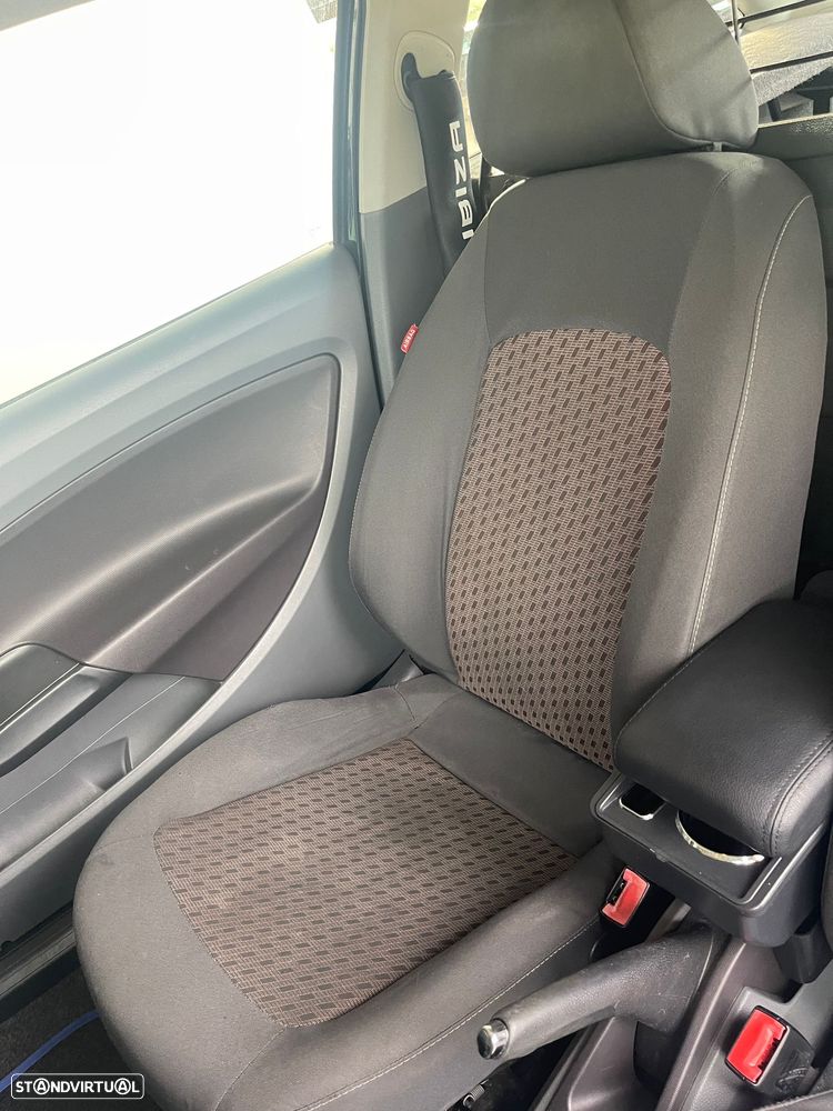 Seat Ibiza 2010 photo 4